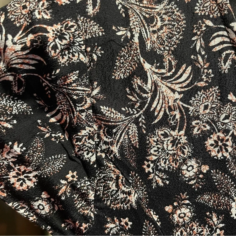 GARNET HILL ~ Black Floral Midi Dress with Pockets White Black Orange - Picture 4 of 9